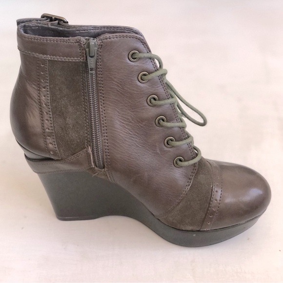 [Gianni Bini] Olive Leather Suede Wingtip Lace Up Buckle Zip Wedge Boots - Picture 9 of 10